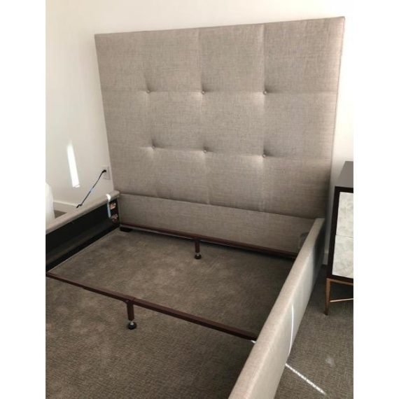 bernhardt-derrick-tufted-queen-size-upholstered-bed-9712