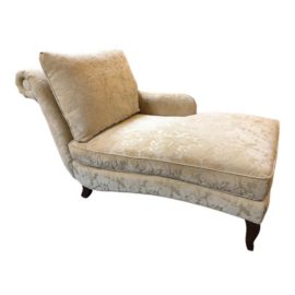 Custom Traditional Chaise Longue