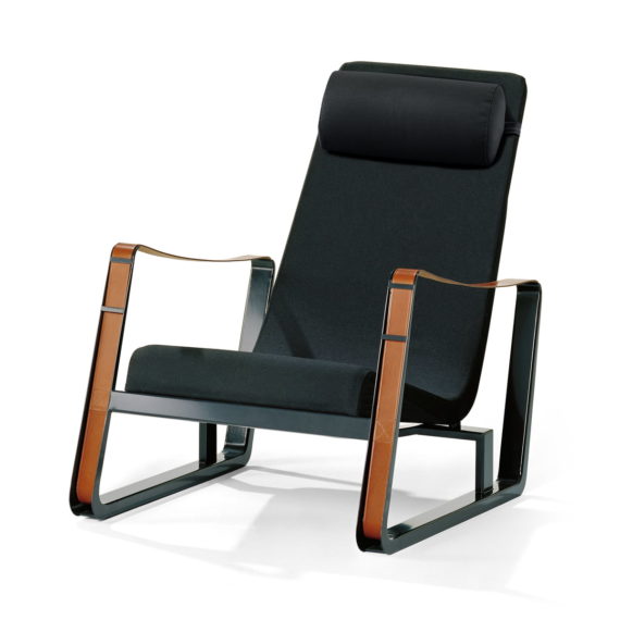 Vitra-Cite-Sessel-Bezug-schwarz-Cite-02-Gestell-tiefschwarz-Ledergurte-cognac