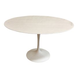 Knoll Eero Saarinen Marble Round Table. Original Price: $4,209