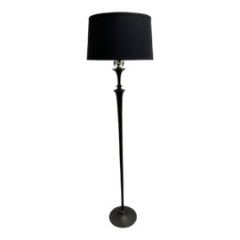 Vintage Style Floor Lamp in Hammered Iron