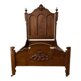 Victorian Full Size Wood Bedframe