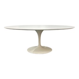 Eero Saarinen Rove Concepts Tulip White Lacquered Dining Table. Original Price: $1,700