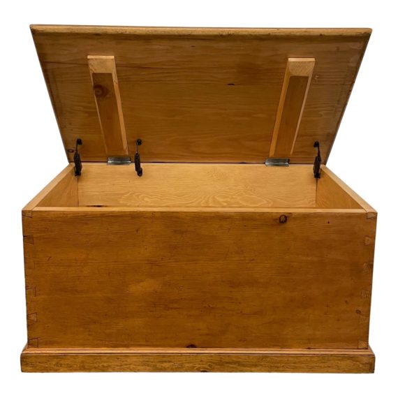 primitive-blanket-storage-chest-4351