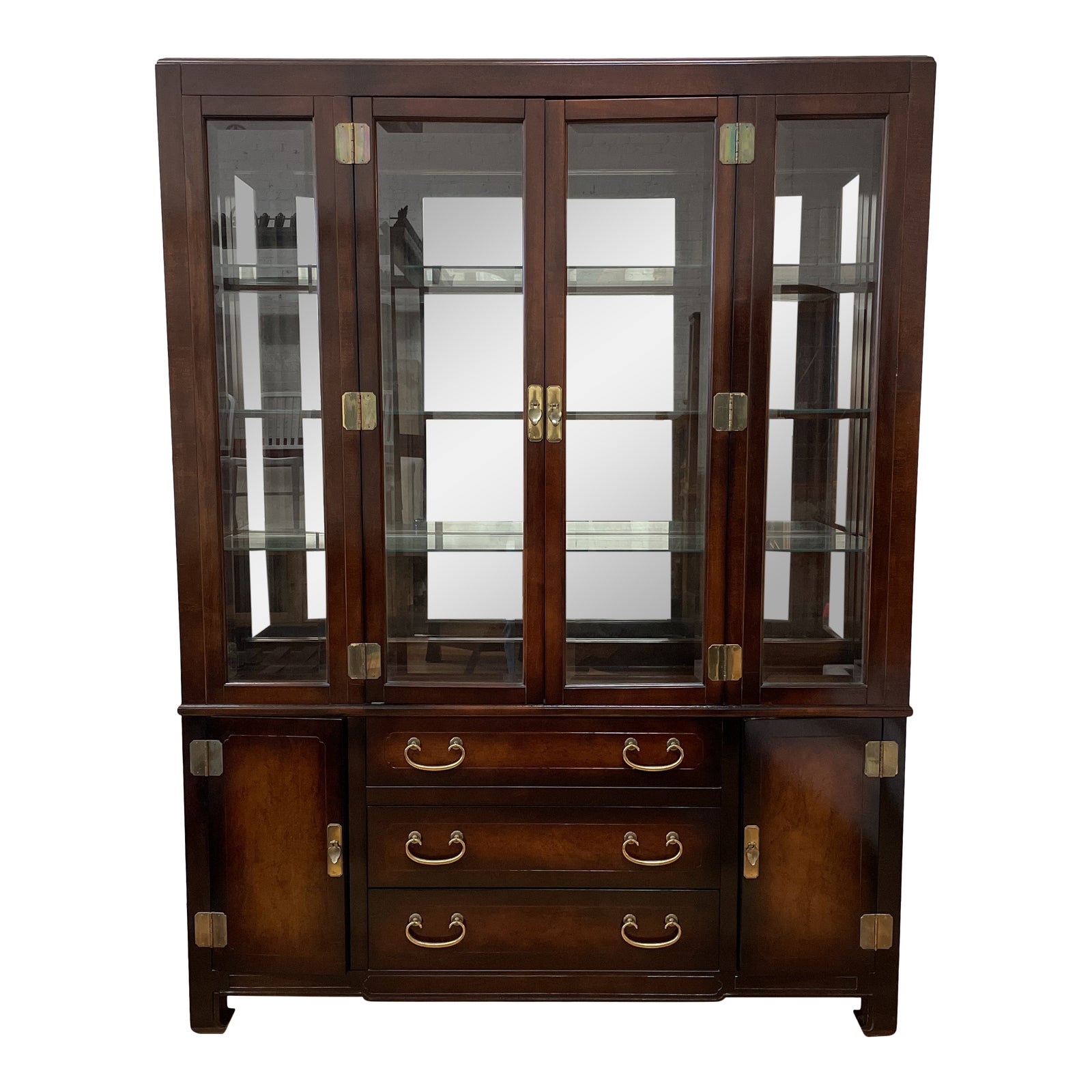 American of Martinsville Chinoiserie Display Cabinet - Design Plus Gallery, image size:1600x1600