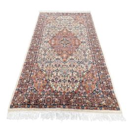 Traditional Persian Medallion 100% Wool Rug - 4′8″ × 9′7″