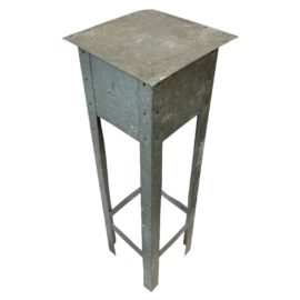 Farmhouse Galvanized Steel Plant Stand