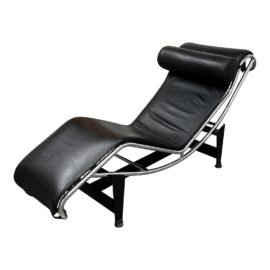 Italydeisgn Le Courbusier Chaise Lounge. Original Price: $4,000