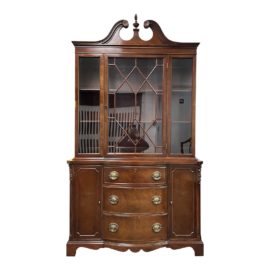 Late 20th Century Ethan Allen Colonial Style Display Hutch