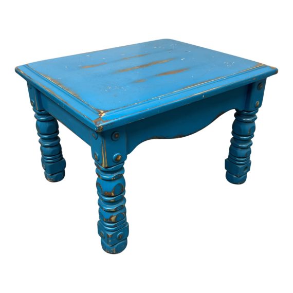 vintage-shabby-chic-turquoise-side-table-9730