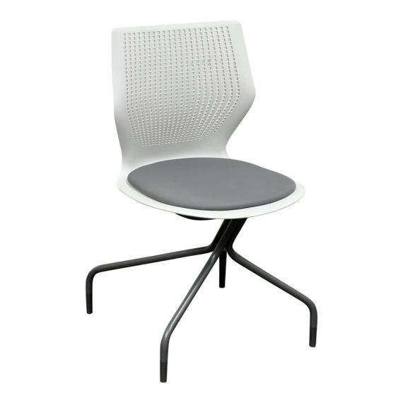 knoll-multi-generational-task-chair-with-stacking-base-2728