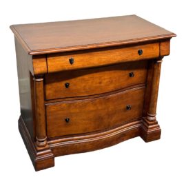 Traditional Three Drawer Bachelor Chest