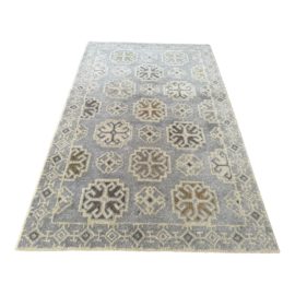 4ft 11in X 7ft 10in Jaipur Living Pendant Collection Griffin Hand Tufted Area Rug. Original Price: $2,400