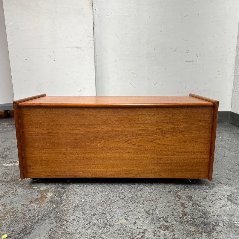 ゆ*い様 Denmark side chest TEAK vintage ゆ*い様 Denmark side chest