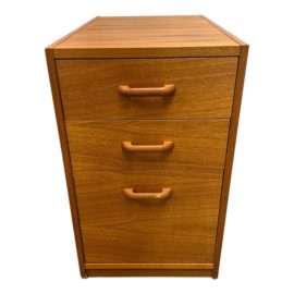 Vintage Filing Cabibnet