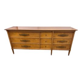 Mid 20th Century Tomlinson Sophisticate Walnut Dresser