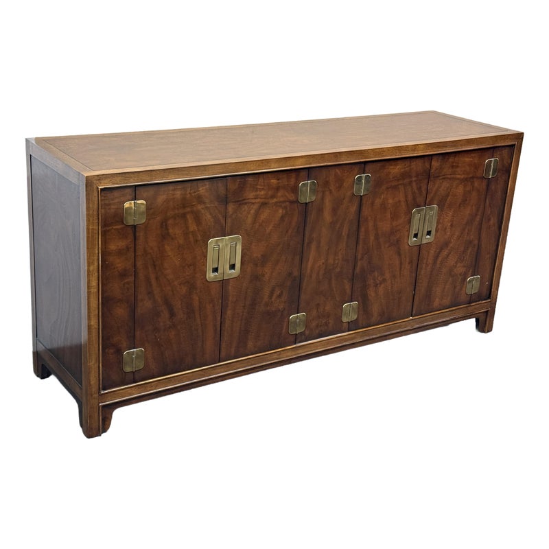 Circa 1960's Heritage Drexel Heritage Dynasty Sideboard - Design