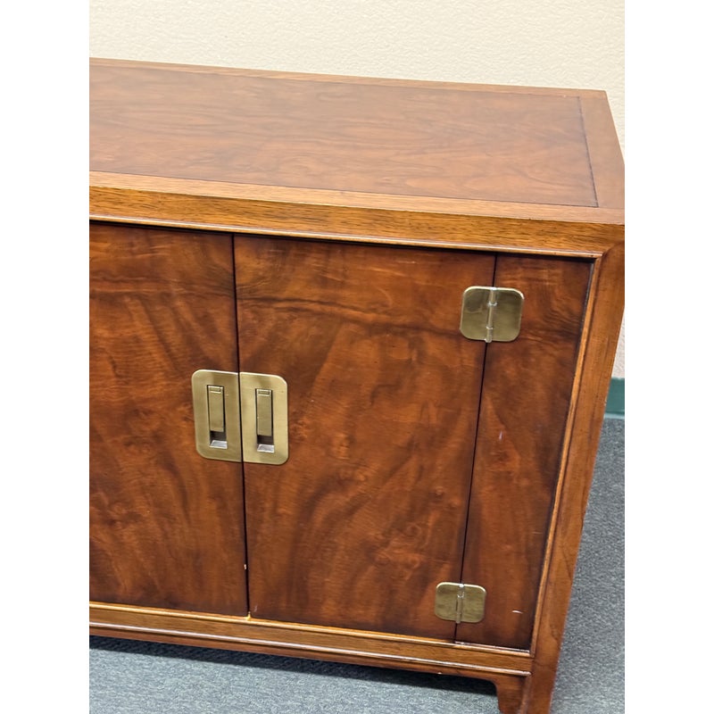 Circa 1960's Heritage Drexel Heritage Dynasty Sideboard - Design