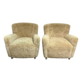 NEW Custom Made Toffee Shearling Perry Lounge Chairs, Pair. Original Price: $7,500