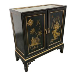 Vintage Hekman Furniture Chinoiserie Black With Gold Paint Cabinet