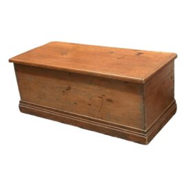 Vintage Cedar Chest with Inner Tray