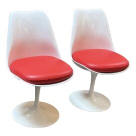 Eero Saarinen for Knoll Studio Tulip Swivel Chairs, Pair. Original Price: $6,166
