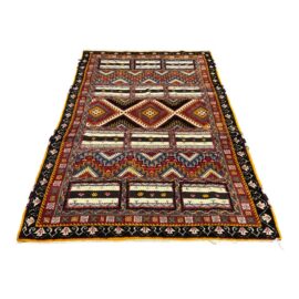 5ft 5in X 9ft Taznakht Berber Flat Weave Area Rug