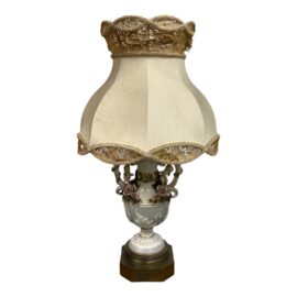 Early 20th Century Italian Capodimonte Style Table Lamp With Original Lamp Shade