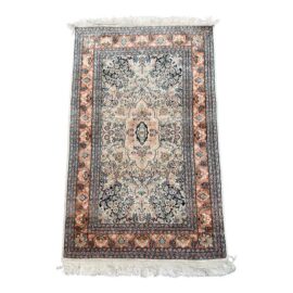 2ft 6in × 4ft 1in Kashmir Silk Area Rug