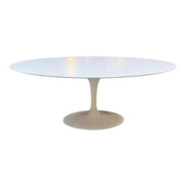 Knoll Studio Saarinen Dining Table, Medium. Original Price: $8,000