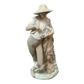Juan Huerta for Lladró Shepherd Feeding Lamb Porcelain Figurine, Signed. Original Price: $665