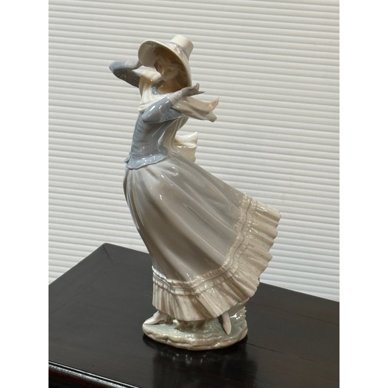 Lladró Spring Breeze Porcelain Figurine, Signed. Estimated Price