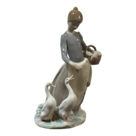 Fulgencio García for Lladró Pacing the Ducks Porcelain Figurine, Signed