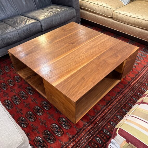 wes-kryznowski-for-wendy-kohn-design-readytoroll-coffee-table-5422