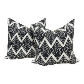 NEW Thom Filicia for Eastern Accents Artemis Ikat Accent Pillows, Pair. Original Price: $324