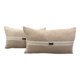 NEW Thom Filicia Home Collection Frost Buckle Lumbar Pillows, Pair. Original Price: $250