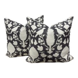 NEW Schumacher Chenonceau Botanical Bird Decorative Pillows, Pair. Original Price: $350
